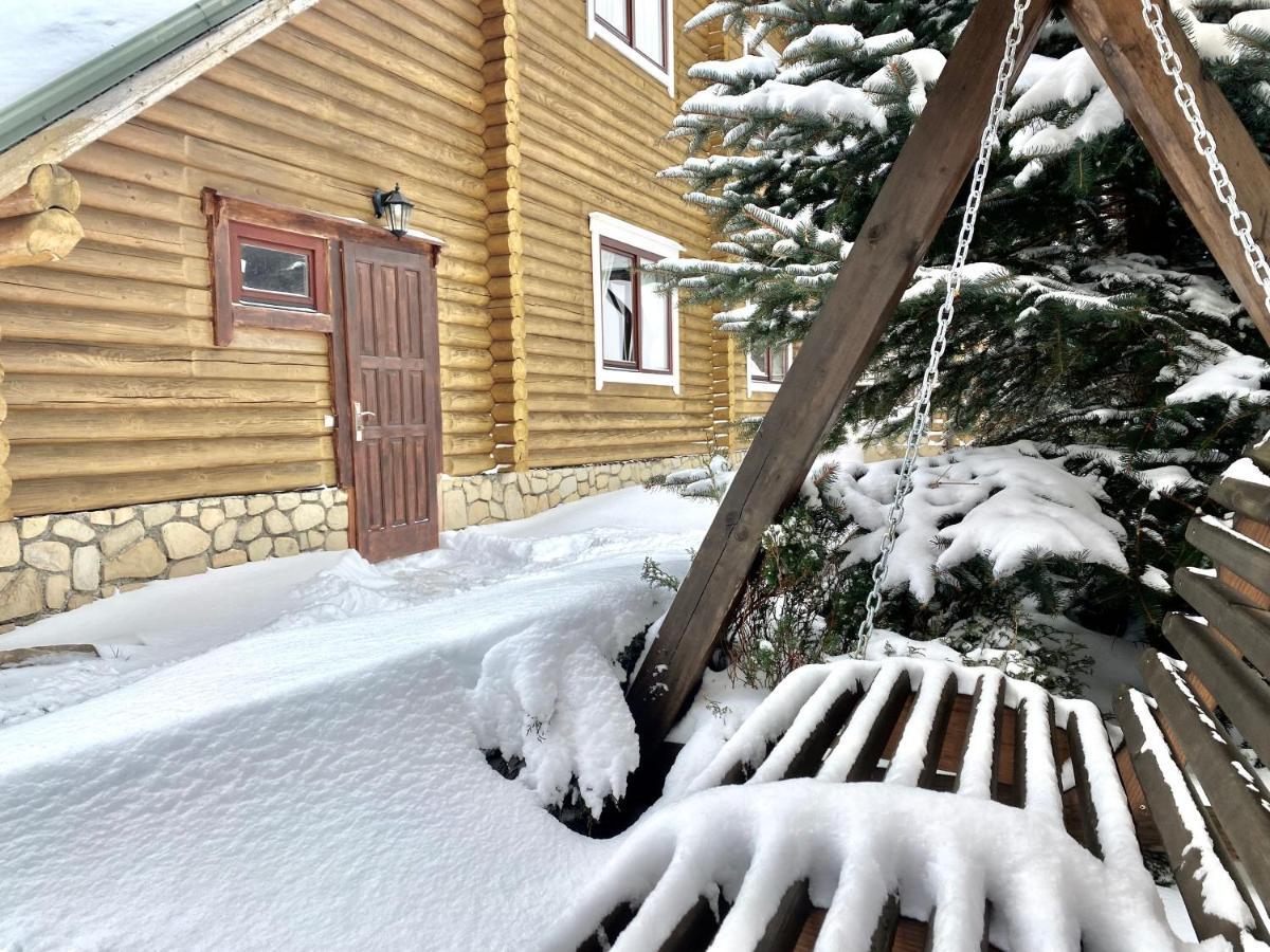 Chalet Four Seasons Villa Татарив Екстериор снимка