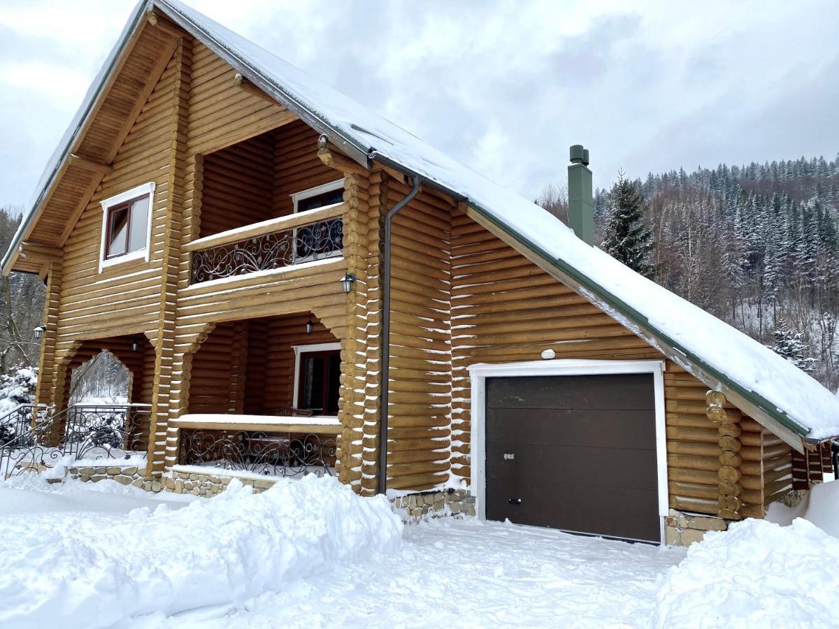 Chalet Four Seasons Villa Татарив Екстериор снимка