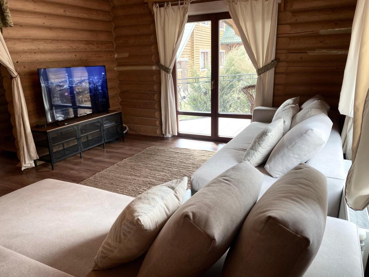 Chalet Four Seasons Villa Татарив Екстериор снимка