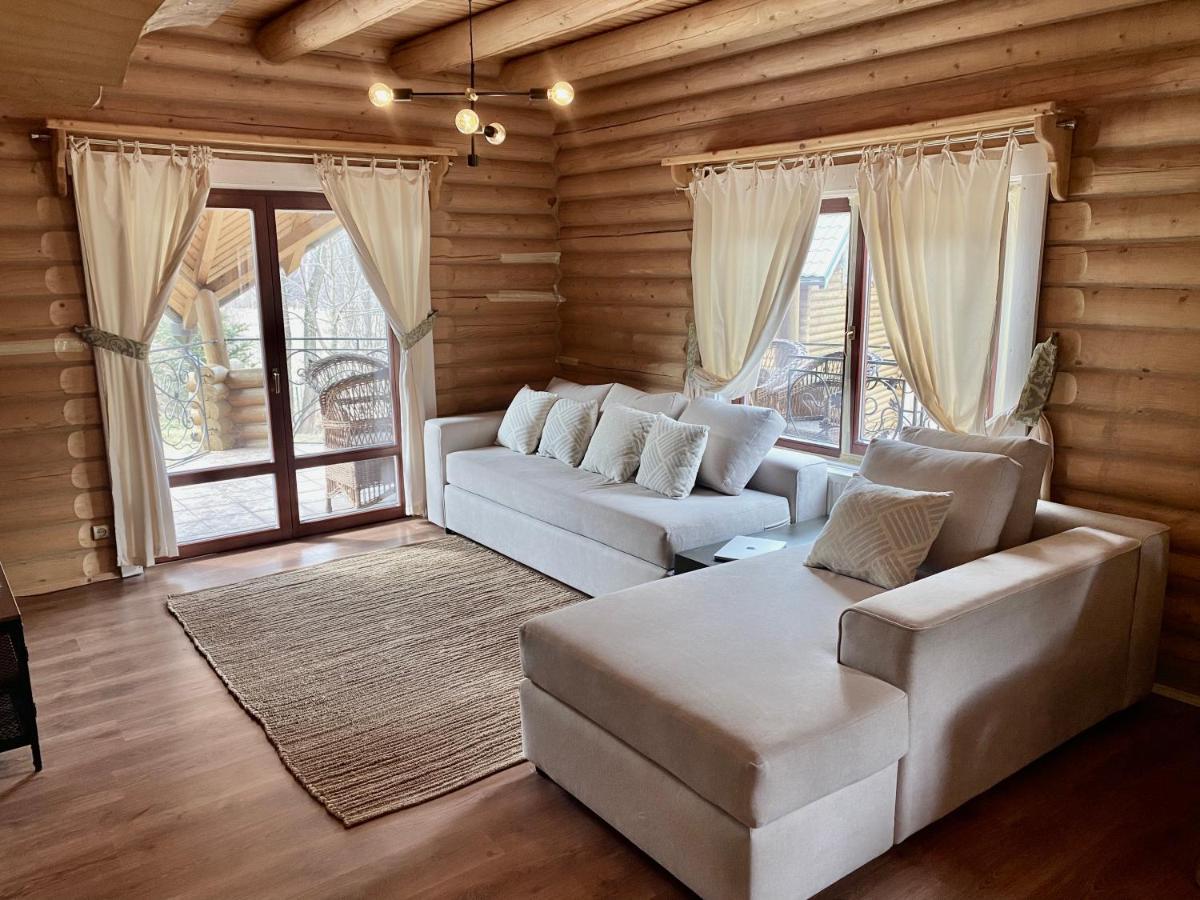 Chalet Four Seasons Villa Татарив Екстериор снимка