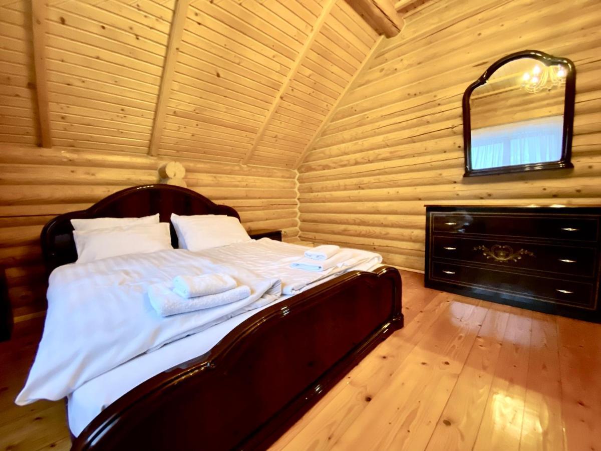 Chalet Four Seasons Villa Татарив Екстериор снимка
